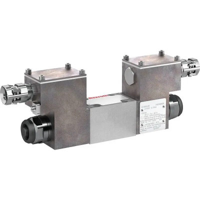 R901047365 DISTRIBUTOR WITH SPOOL 4WE6J6X/EG24NXEZ2/B12 Bosch Rexroth - Superior Quality