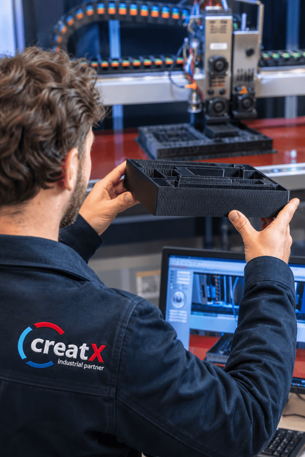 Echipa CreatX Technology cu experiență Bosch Rexroth în hidraulică industrială și Factory Automation
